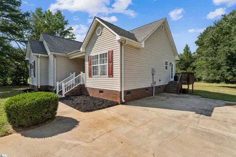 Exterior - 5 Chickadee Dr, Pelzer, SC 29669 photo 7 of 10