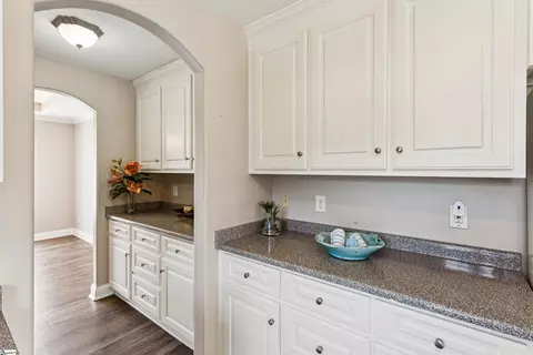 Entry Way - 5 Chickadee Dr, Pelzer, SC 29669 photo 3 of 7