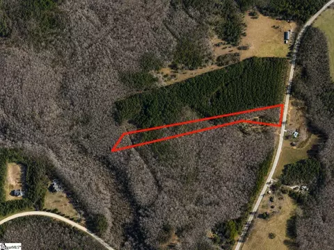 2 Bolt Rd, Gray Court, SC 29645
