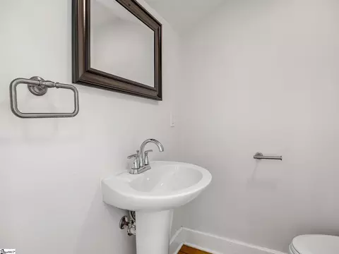 Bath - 143 Broadway Ave, Tryon, NC 28782 photo 3 of 3