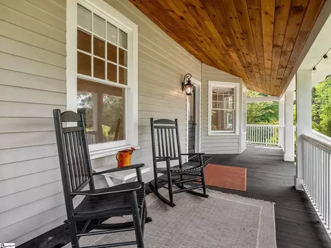 Exterior - 143 Broadway Ave, Tryon, NC 28782 photo 3 of 9