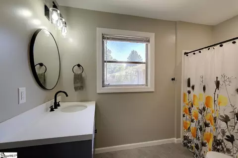 Bath - 307 Andrew Ave, Easley, SC 29640 photo 2 of 3