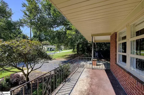 Exterior - 307 Andrew Ave, Easley, SC 29640 photo 3 of 8