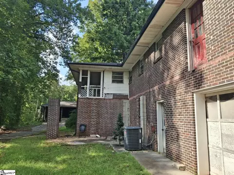 Exterior - 211 Thomas Rd, Pickens, SC 29671 photo 4 of 9