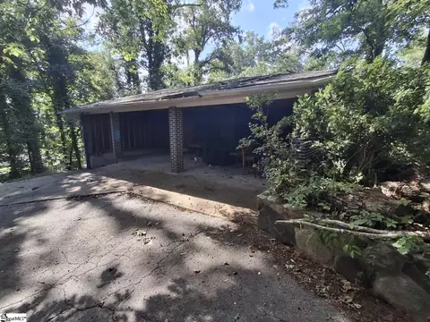 Exterior - 211 Thomas Rd, Pickens, SC 29671 photo 7 of 9