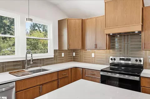 Kitchen - 207 S 7th St, Easley, SC 29640 photo 4 of 5