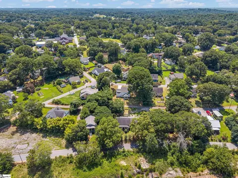 View/Area - 202 Pine St, Easley, SC 29640 photo 4 of 5