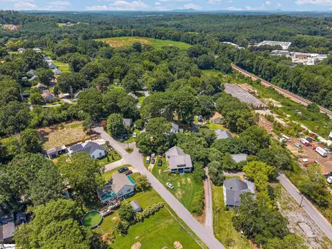 View/Area - 202 Pine St, Easley, SC 29640 photo 5 of 5
