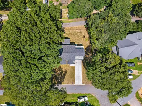 View/Area - 202 Pine St, Easley, SC 29640 photo 1 of 5