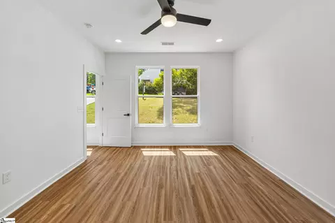 Living - 202 Pine St, Easley, SC 29640 photo 4 of 4