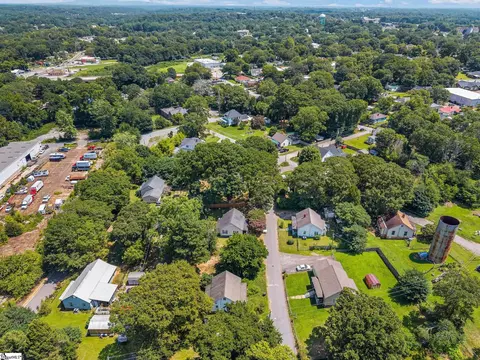 View/Area - 202 Pine St, Easley, SC 29640 photo 3 of 5