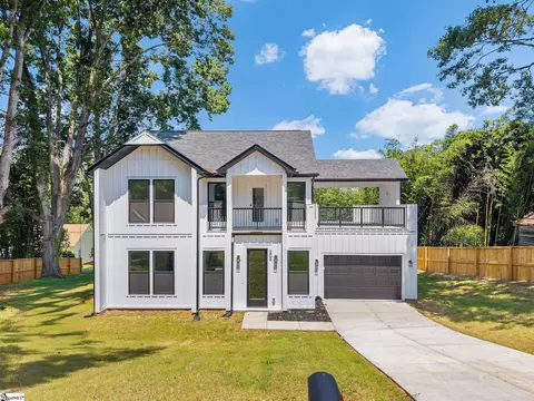 Exterior - 202 Pine St, Easley, SC 29640 photo 2 of 5