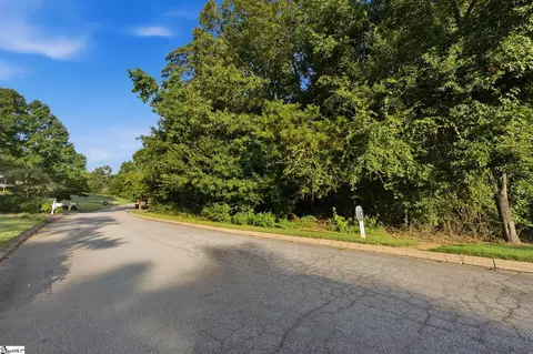 129 Upper Lake Dr, Easley, SC 29640 photo 8