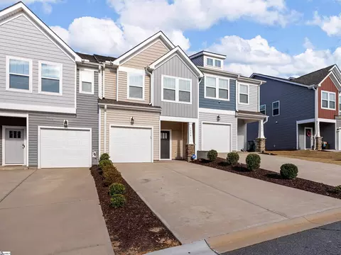 Exterior - 1550 Rivermeade Dr, Moore, SC 29369 photo 2 of 7