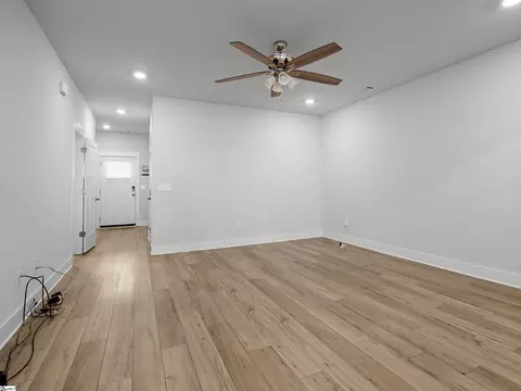 Living - 1550 Rivermeade Dr, Moore, SC 29369 photo 4 of 5