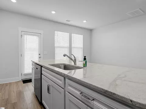 Kitchen - 1550 Rivermeade Dr, Moore, SC 29369 photo 4 of 4