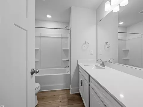 Bath - 1550 Rivermeade Dr, Moore, SC 29369 photo 4 of 4