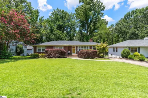 212 Robin Hood Rd, Greenville, SC 29607