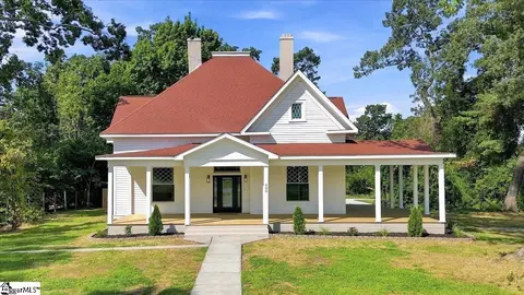Exterior - 200 S C St, Easley, SC 29640 photo 1 of 11