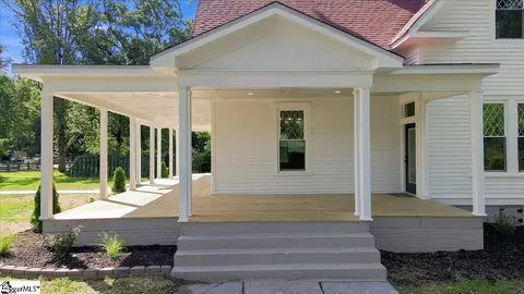 Exterior - 200 S C St, Easley, SC 29640 photo 9 of 11