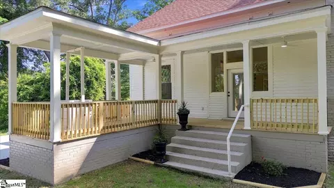 Exterior - 200 S C St, Easley, SC 29640 photo 8 of 11