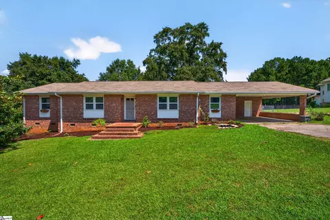 227 Anita Dr, Spartanburg, SC 29302