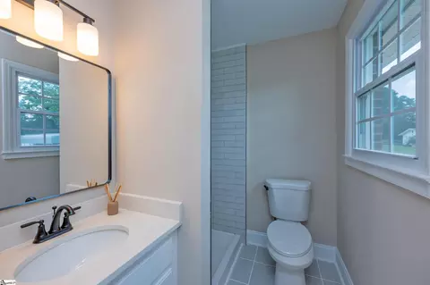 Bath - 115 Wolfe Rd, Greer, SC 29650 photo 1 of 4