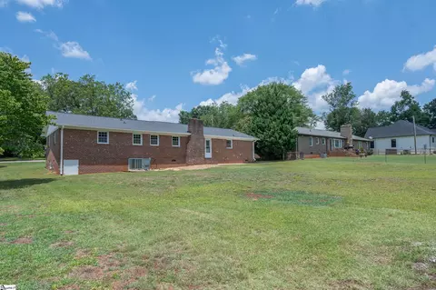 Exterior - 115 Wolfe Rd, Greer, SC 29650 photo 5 of 7