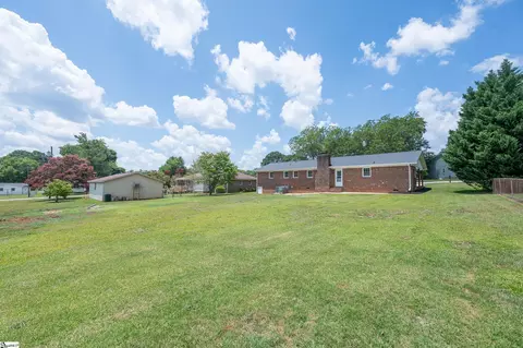 Exterior - 115 Wolfe Rd, Greer, SC 29650 photo 3 of 7