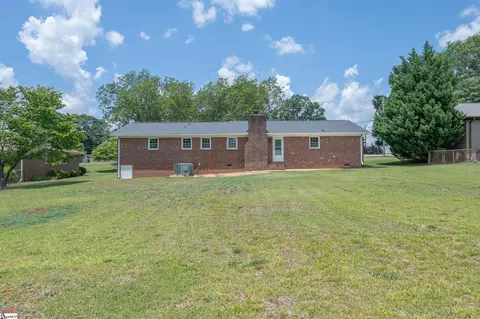 Exterior - 115 Wolfe Rd, Greer, SC 29650 photo 4 of 7