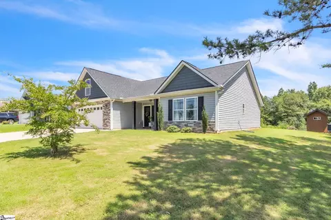 1664 Hannon Rd, Inman, SC 29349