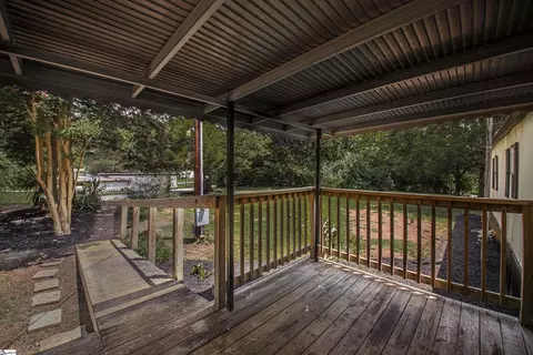 410 Cedar Cir, Easley, SC 29642 photo 10
