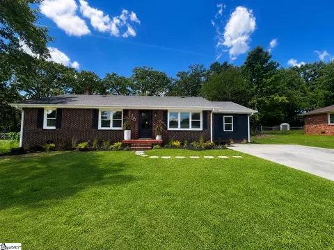 116 Winton Ct, Spartanburg, SC 29301