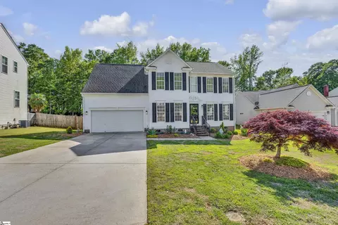 415 Scarlet Oak Dr, Fountain Inn, SC 29644