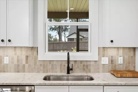 Kitchen - 1241 Owens Rd, Greer, SC 29651 photo 6 of 6