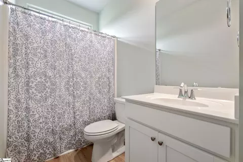 Bath - 5 Table Mountain Trl, Greer, SC 29651 photo 2 of 2