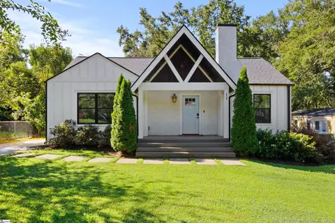 11 Pleasant Ridge Ave, Greenville, SC 29605