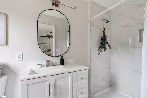Bath - 401 Clarendon Dr, Easley, SC 29642 photo 1 of 3