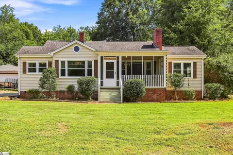 237 Margaret St, Pickens, SC 29671
