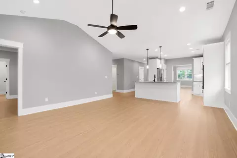 564 Backacre Ct, Greer, SC 29651 photo 9