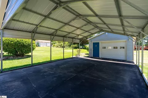 Exterior - 136 Bagwell St, Easley, SC 29640 photo 5 of 16