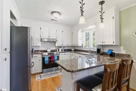 Kitchen - 136 Bagwell St, Easley, SC 29640 photo 1 of 5