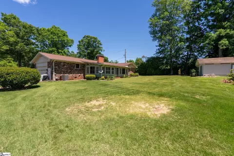 Exterior - 136 Bagwell St, Easley, SC 29640 photo 9 of 16