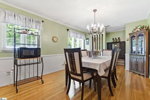 Dining - 136 Bagwell St, Easley, SC 29640 photo 2 of 2