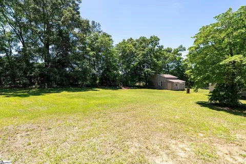 Exterior - 136 Bagwell St, Easley, SC 29640 photo 12 of 16