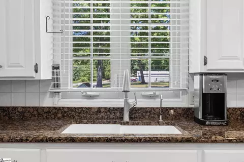 Kitchen - 136 Bagwell St, Easley, SC 29640 photo 4 of 5