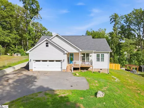 329 Woodley Rd, Spartanburg, SC 29306