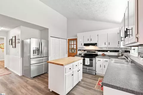 Kitchen - 1801 Old Mill Rd, Easley, SC 29642 photo 1 of 2