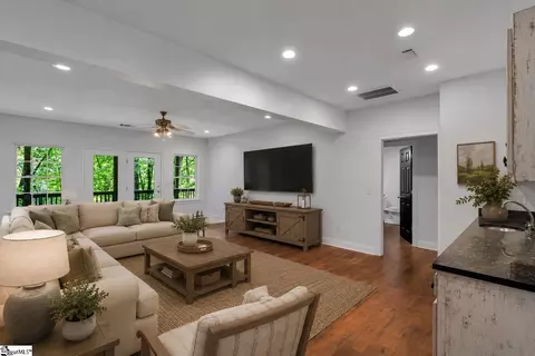 Living - 107 Blackfox Way, Sunset, SC 29685 photo 5 of 6