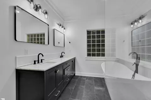 Bath - 107 Blackfox Way, Sunset, SC 29685 photo 3 of 4